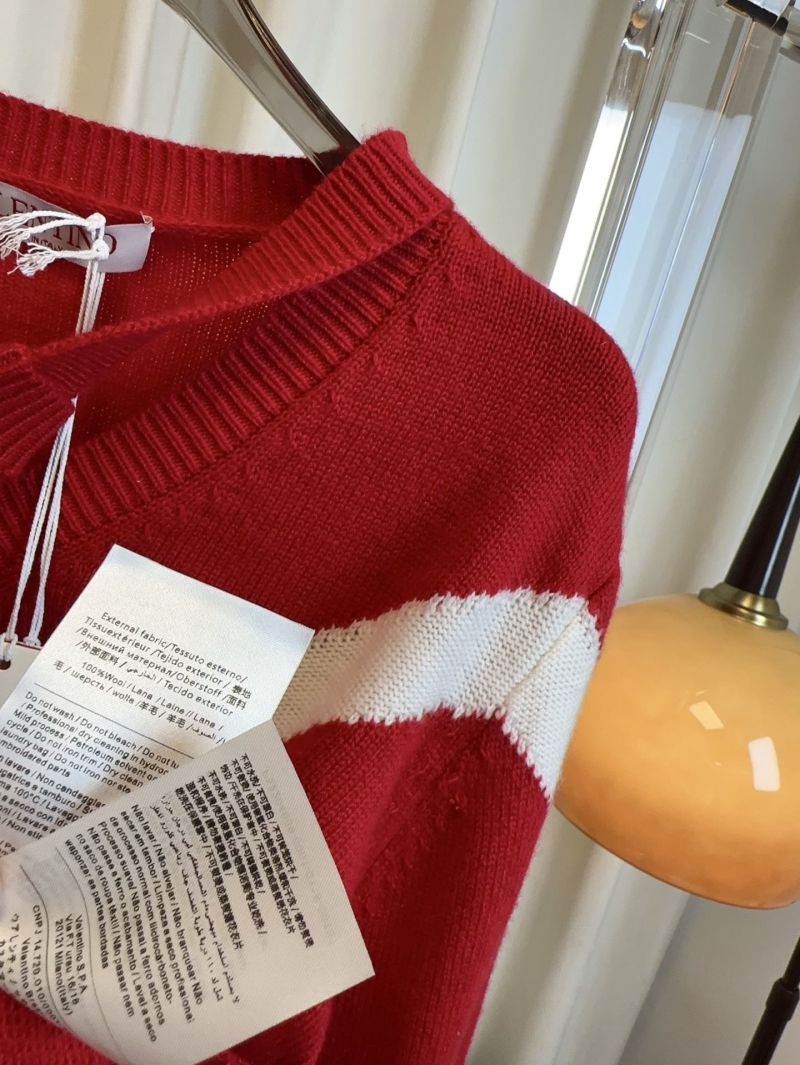 Va1e*ntin0 sweater